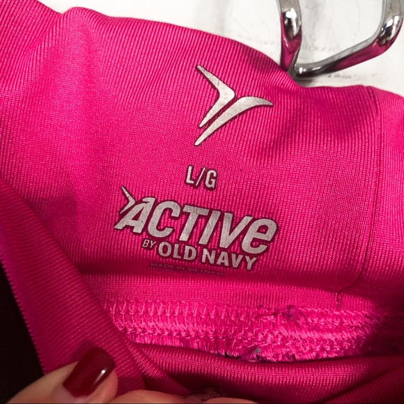 Old Navy • Active Capri Leggings - Picture 5 of 5